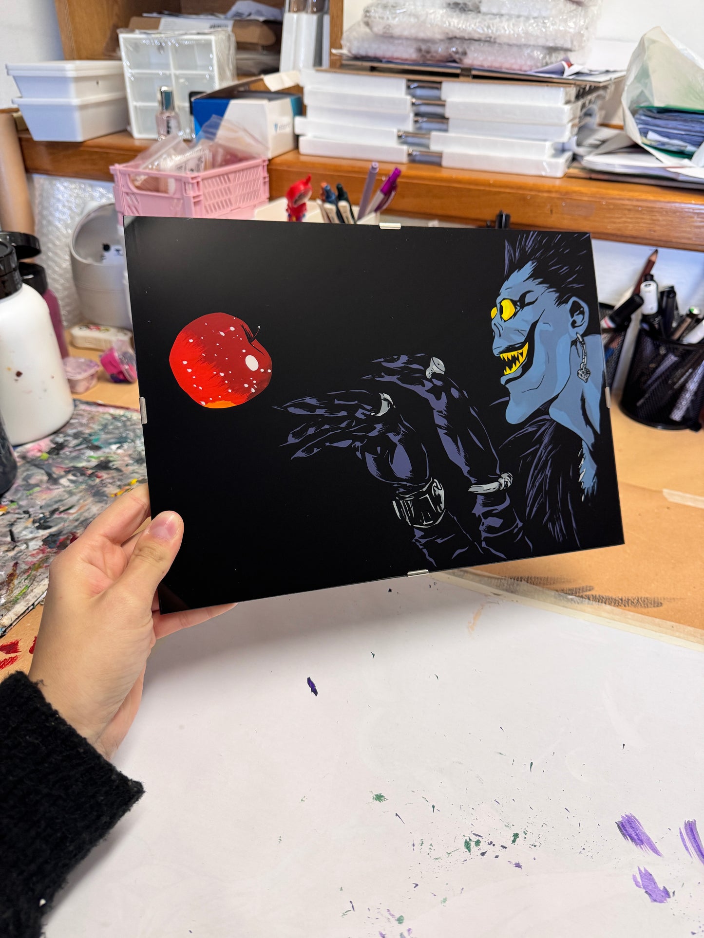 Ryuk with apple